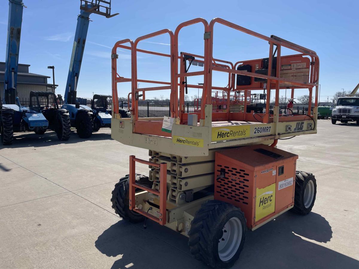 2017 JLG 260MRT