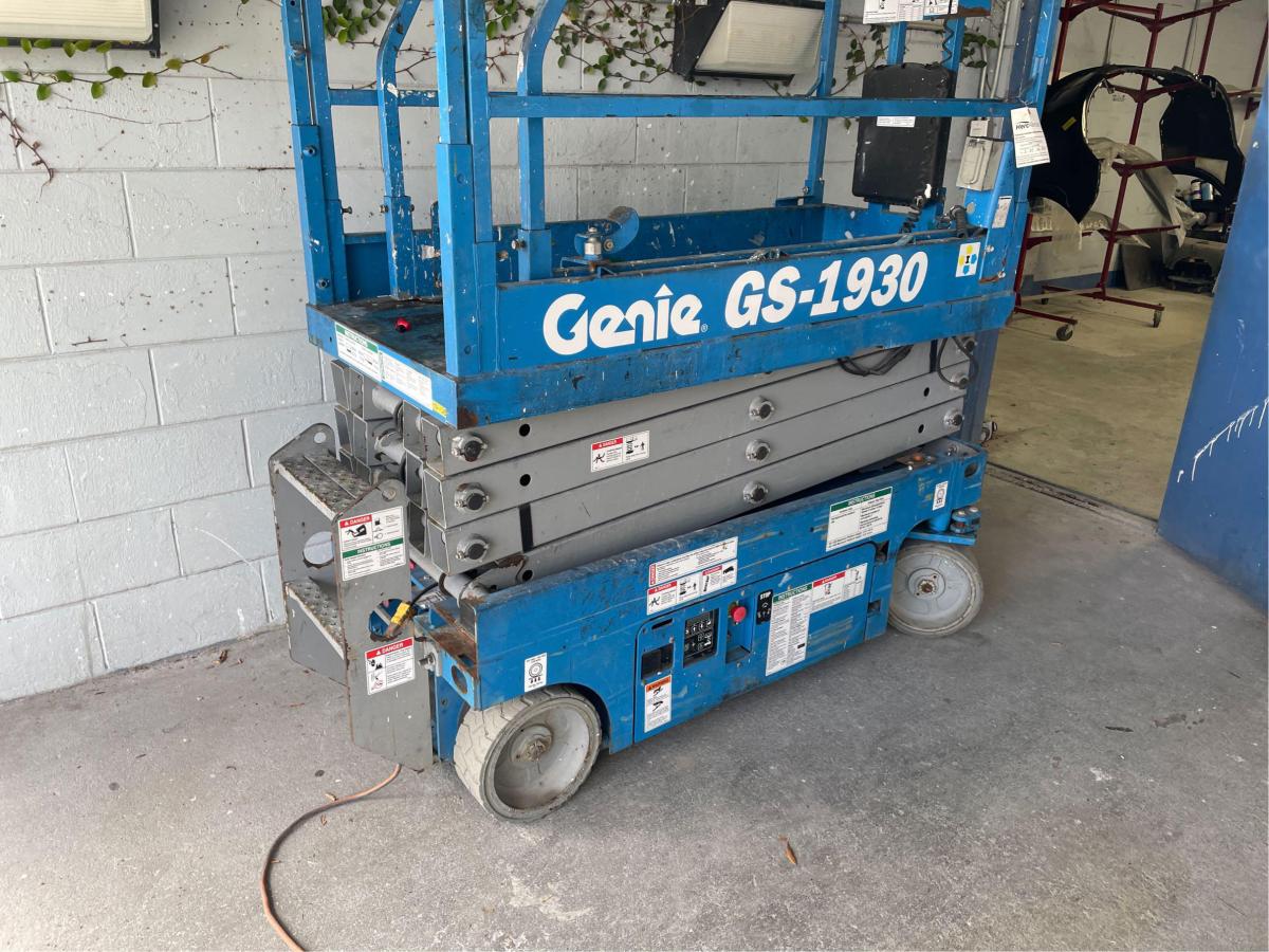 2018 Genie GS-1930