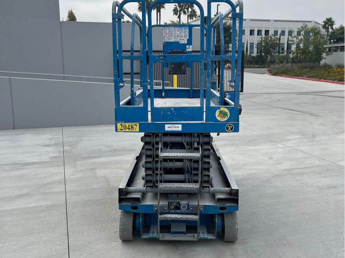 2016 Genie GS-3246-4