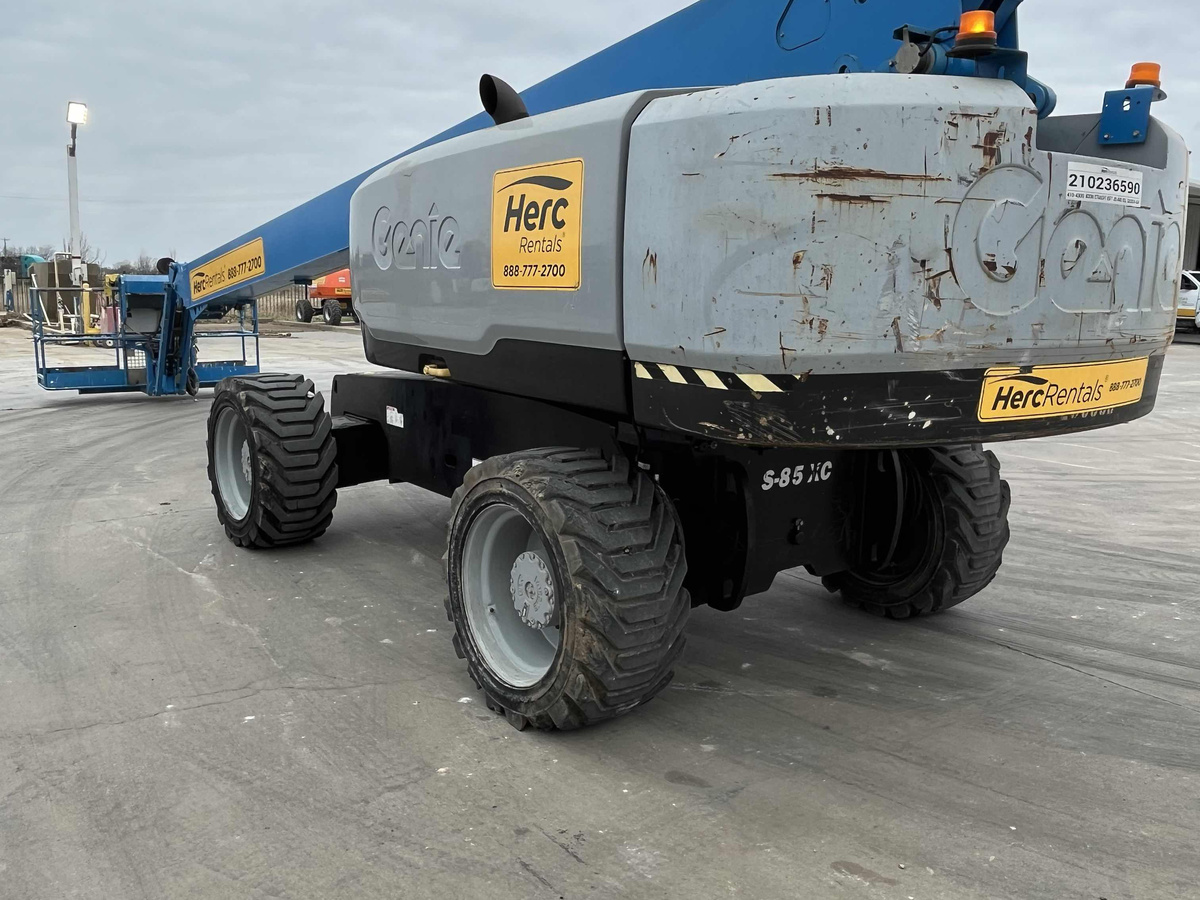 2018 Genie S-85-4