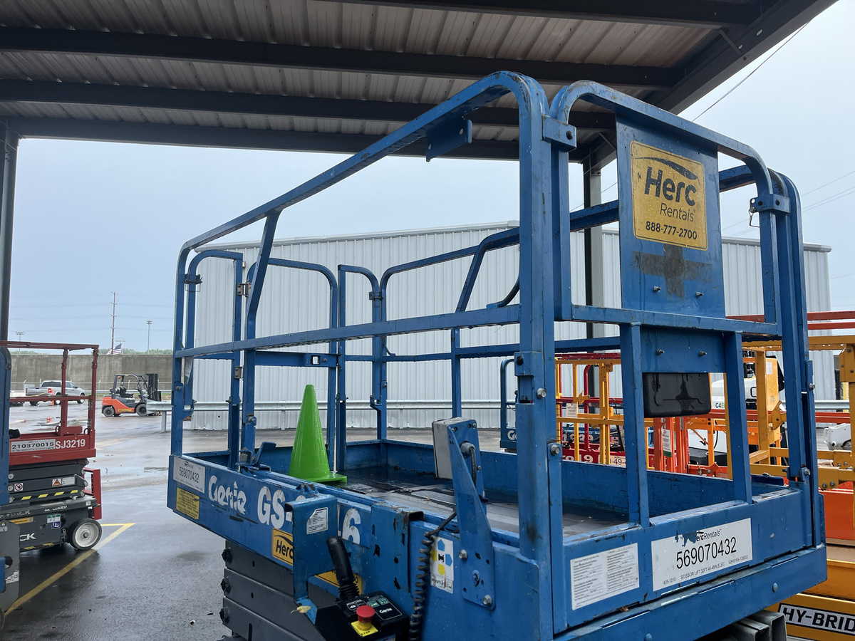 2016 Genie GS-3246-3