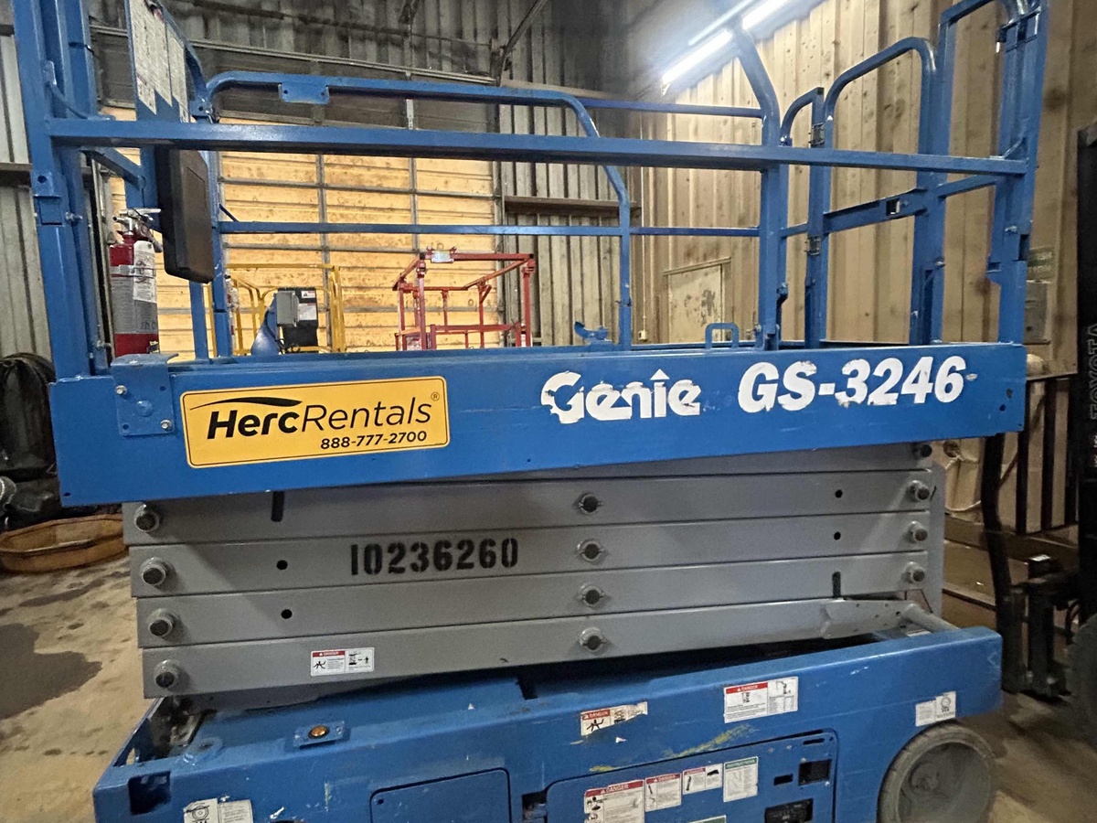 2018 Genie GS-3246