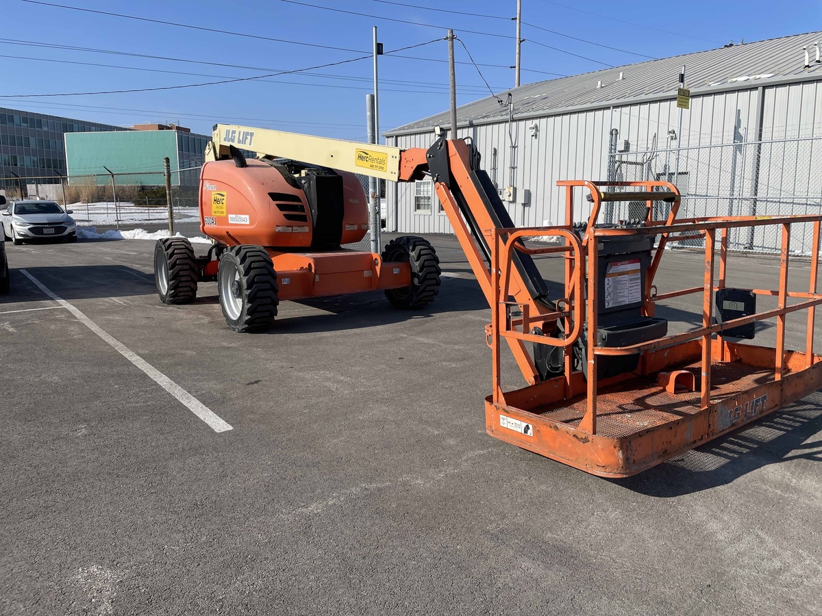 2018 JLG 600AJ-4