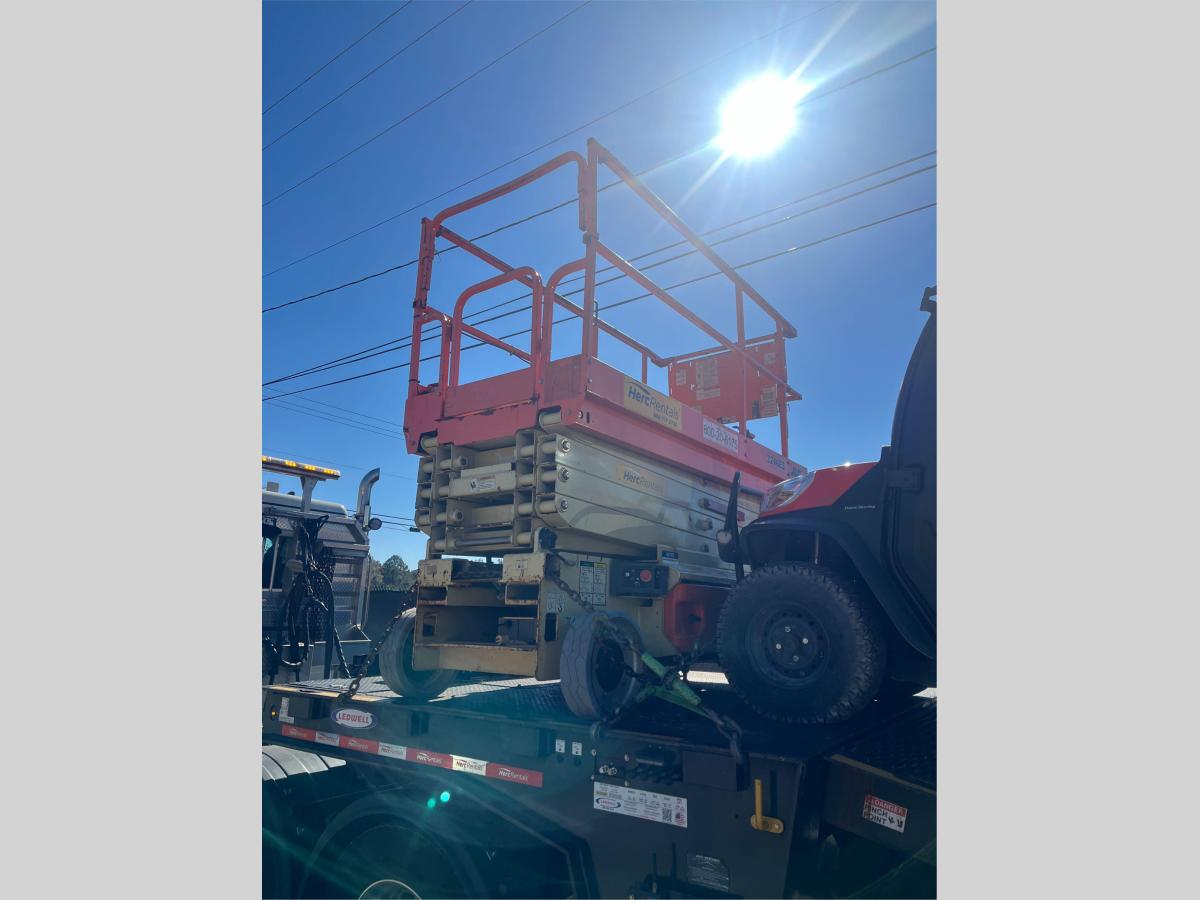 2018 JLG 3246ES