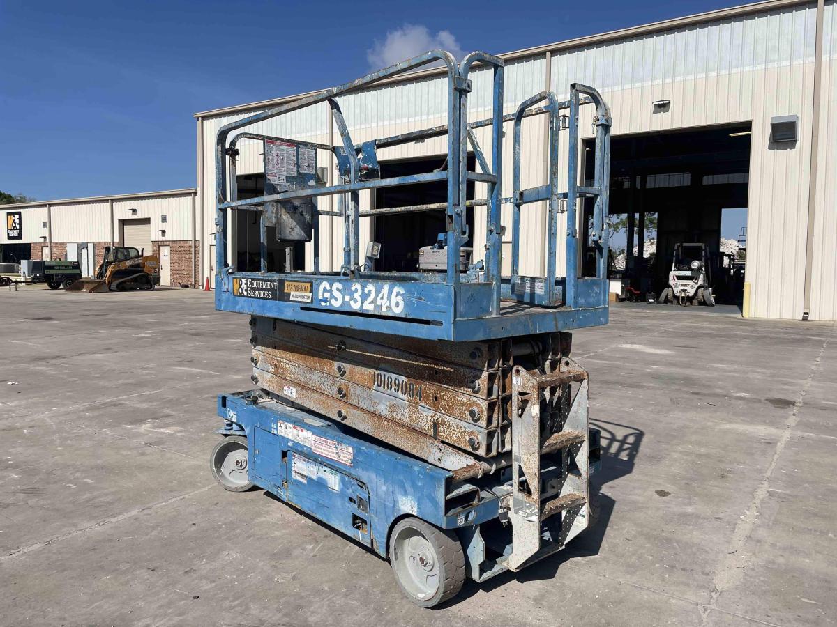 2016 Genie GS-3246