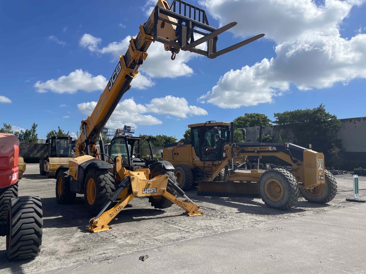 2018 JCB 510-56-2