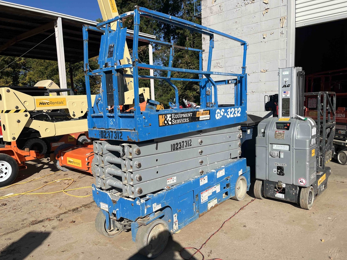 2018 Genie GS-3232-2