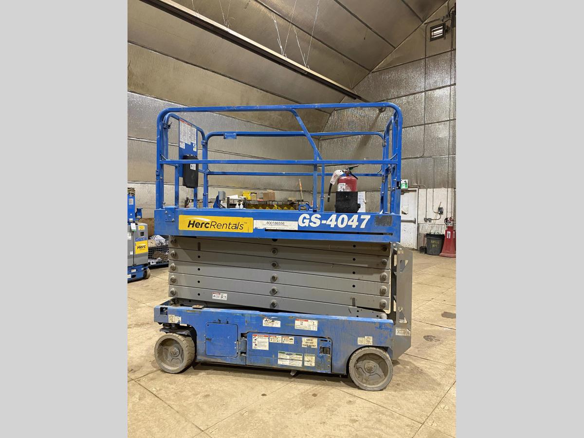 2017 Genie GS-4047