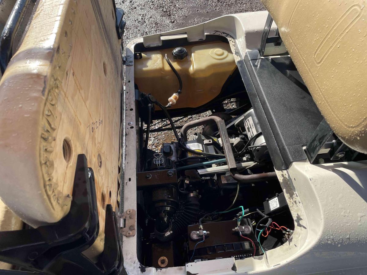 2002 Cushman SHUTTLE 6