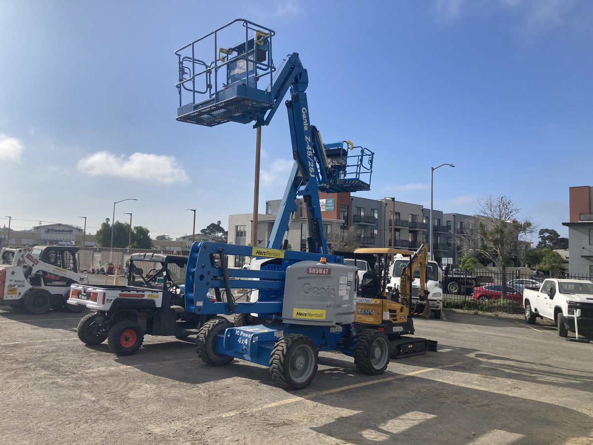 2018 Genie Z-45/25J RT-3