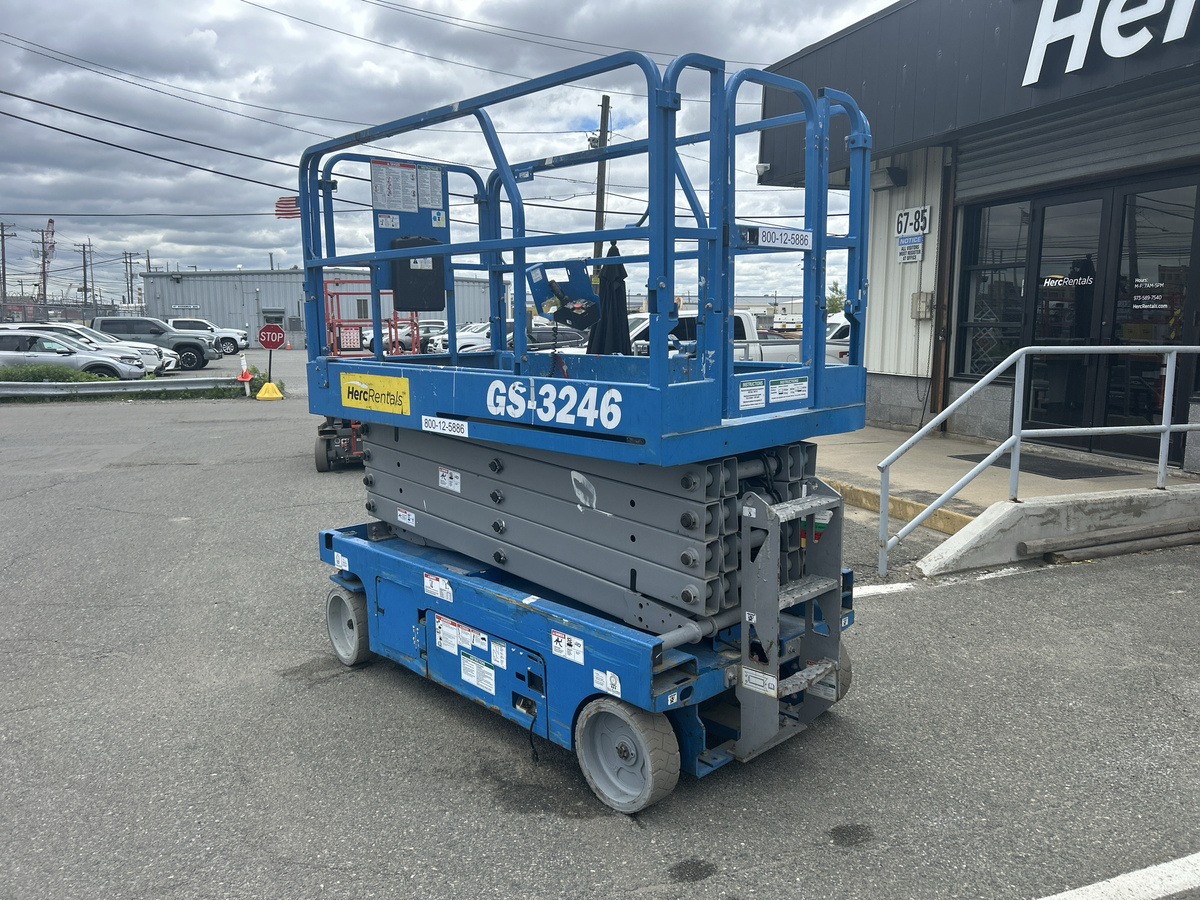 2016 Genie GS-3246-2