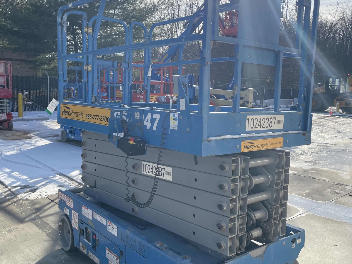 2018 Genie GS-4047-5