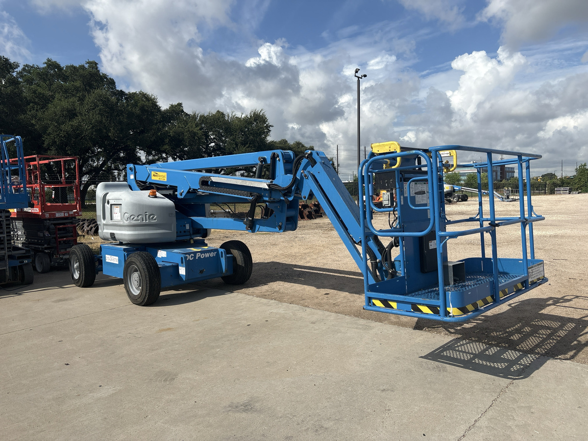 2018 Genie Z-45/25