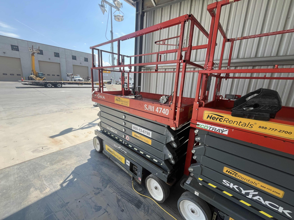 2017 Skyjack SJ4740-4