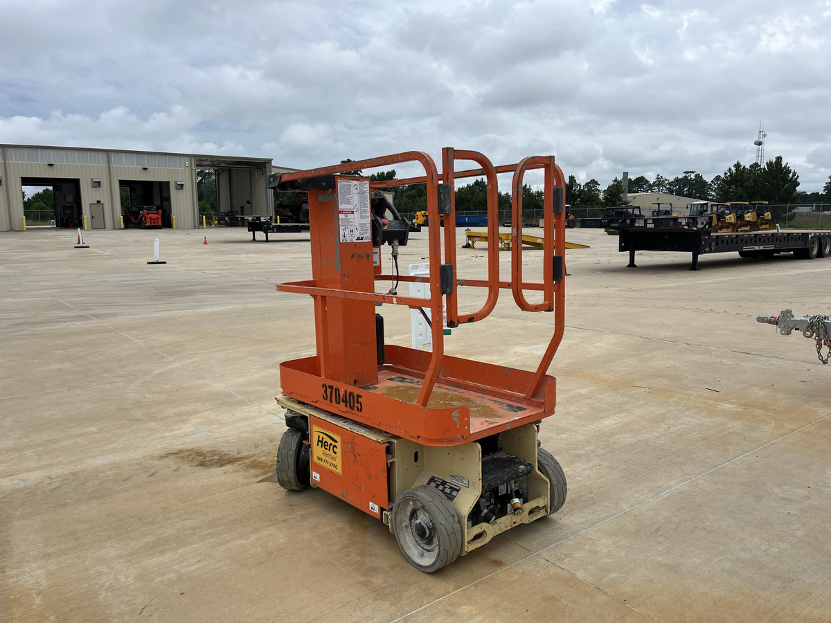 2017 JLG 1230ES-2