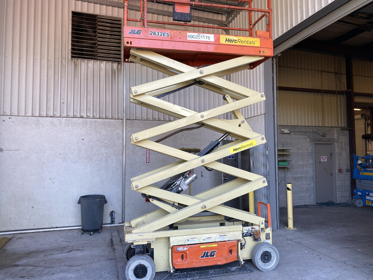 2018 JLG 2632ES-12