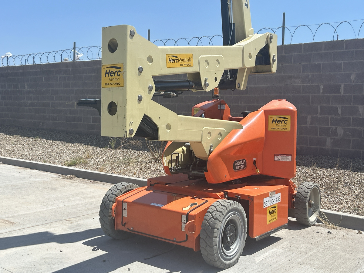 2018 JLG E400AJPN