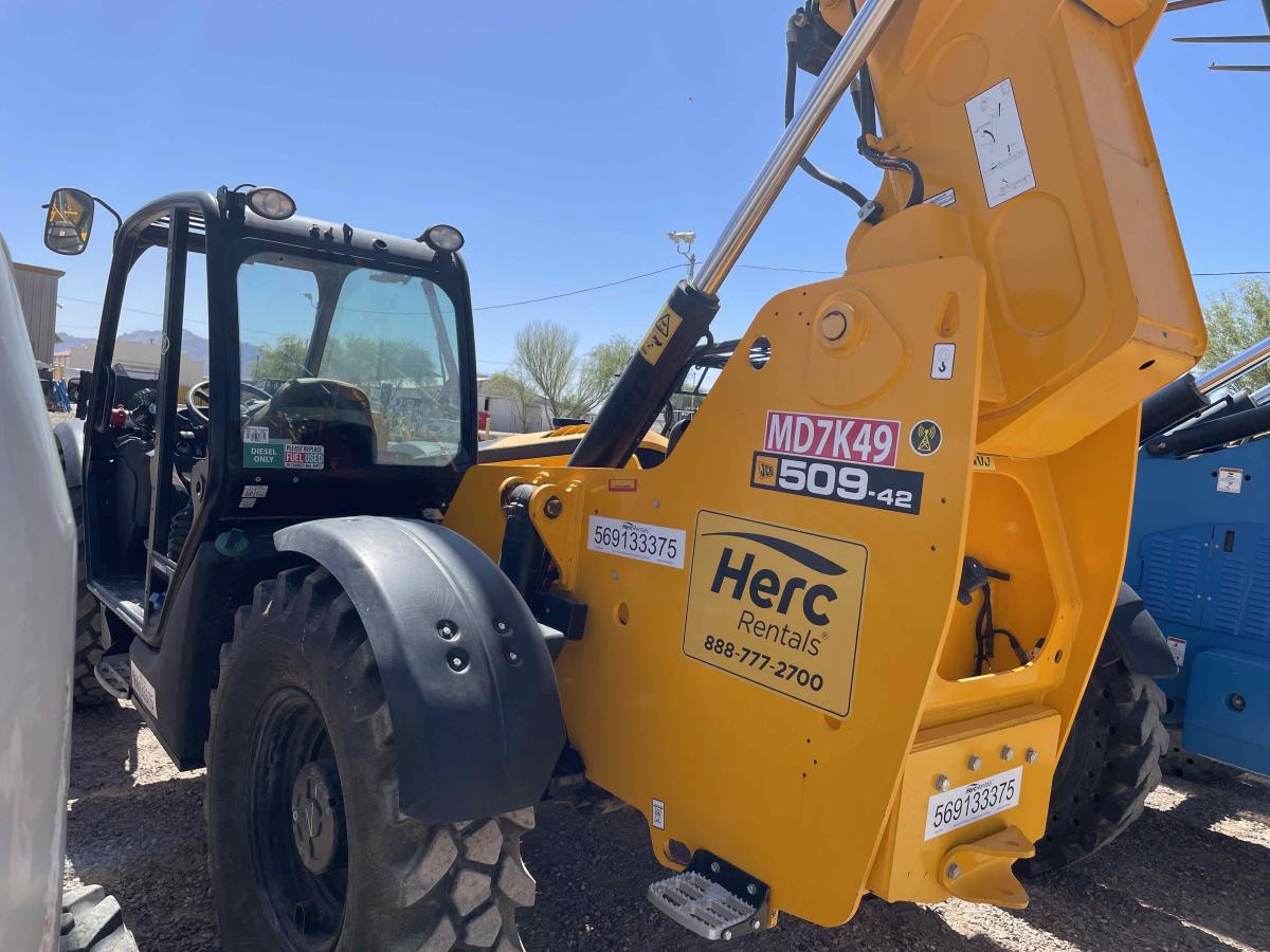 2023 JCB 509-42