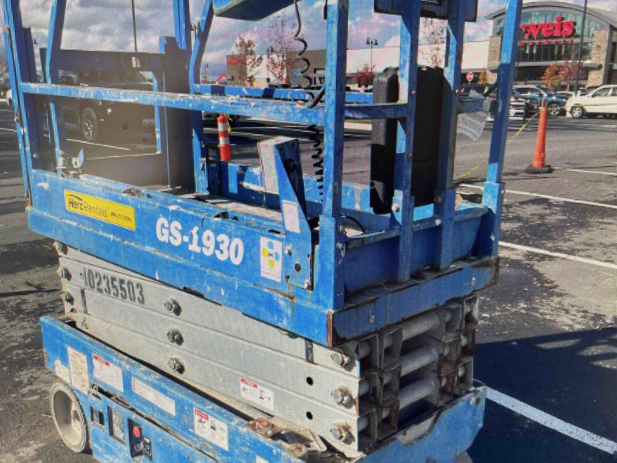 2018 Genie GS-1930-4
