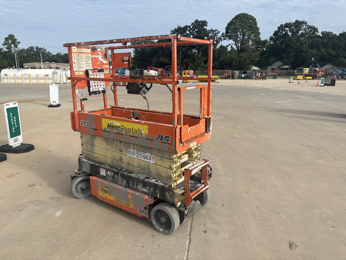 2019 JLG 1932R-5