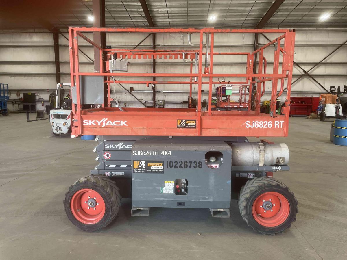 2017 Skyjack SJ-6826RT