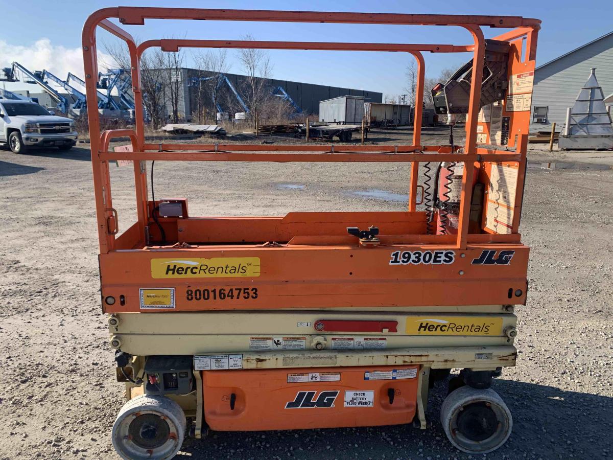 2017 JLG 1930ES