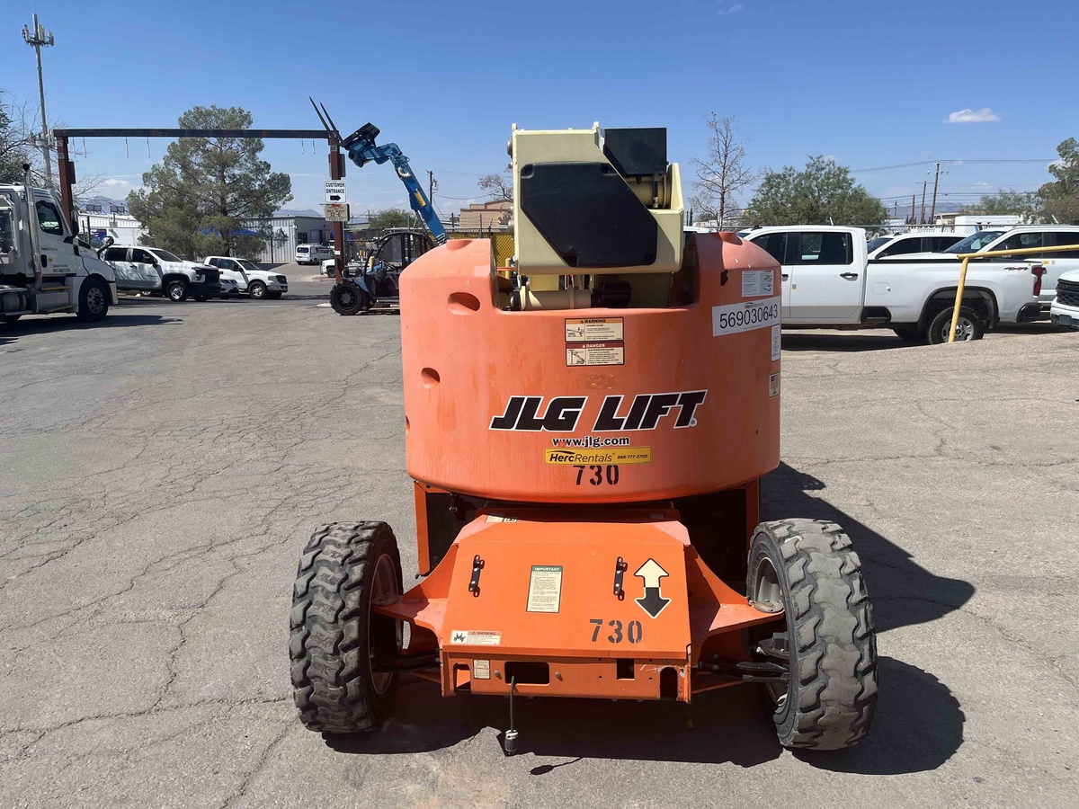 2016 JLG E450AJ-3