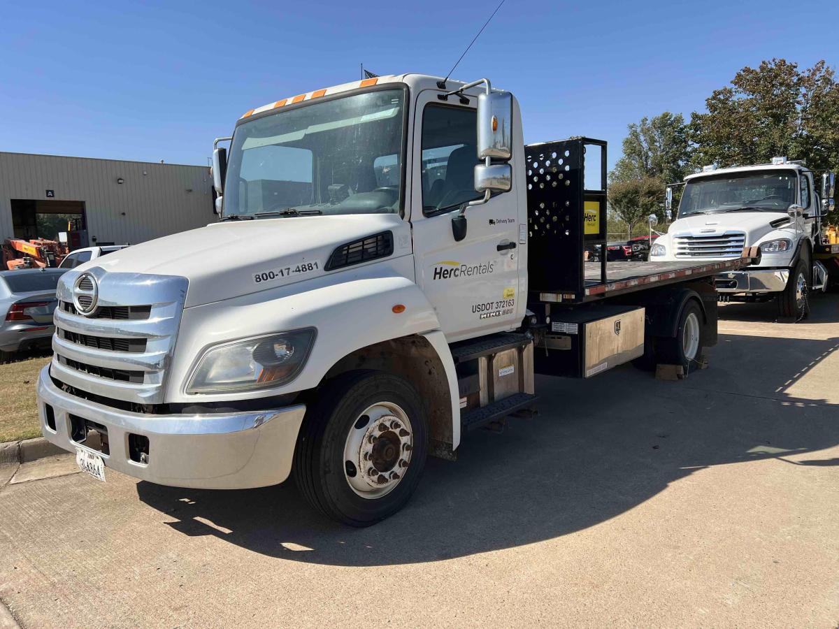 2017 Hino 258
