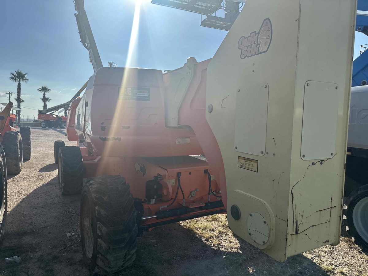 2016 JLG 800AJ-8