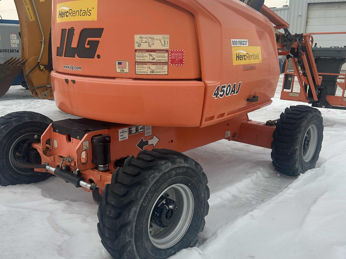 2017 JLG 450AJ-6