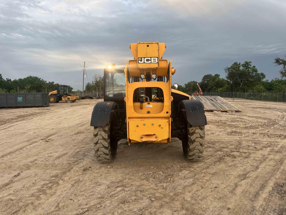 2018 JCB 509-42-8