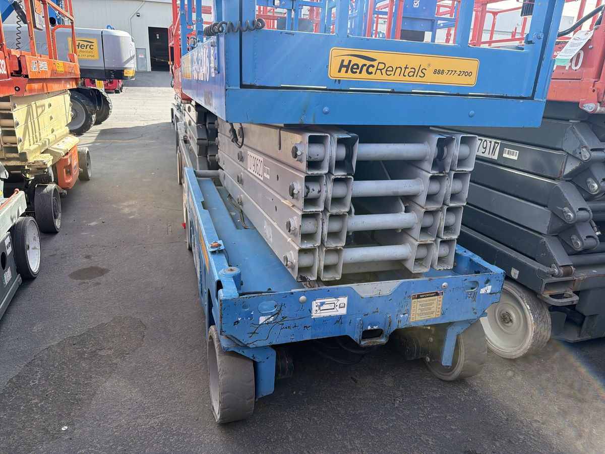 2016 Genie GS-3246-2