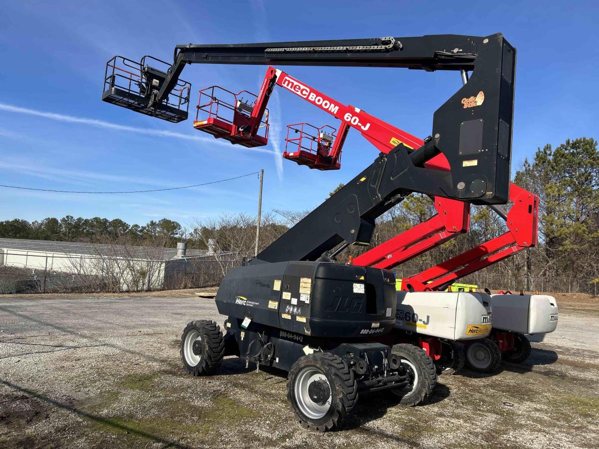 2015 JLG 800A