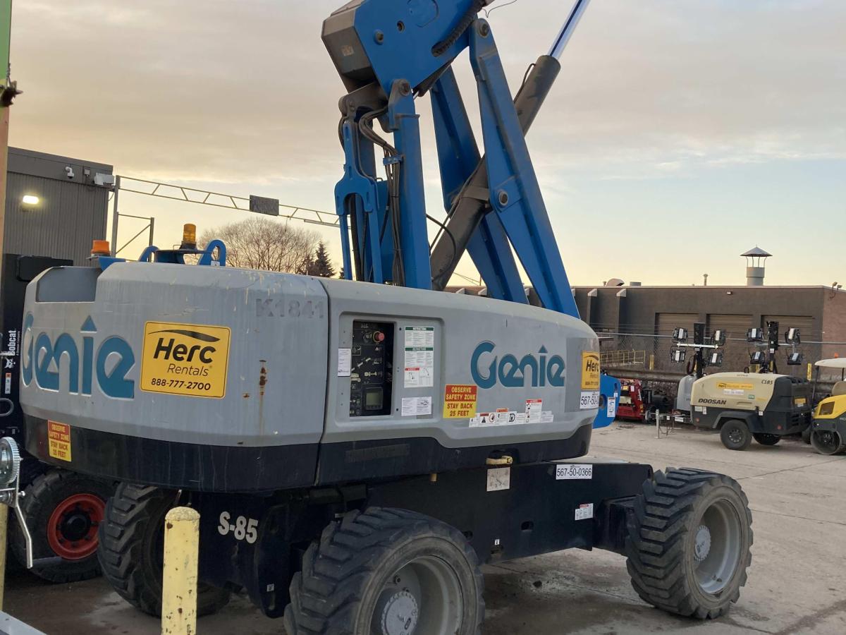 2019 Genie S-85