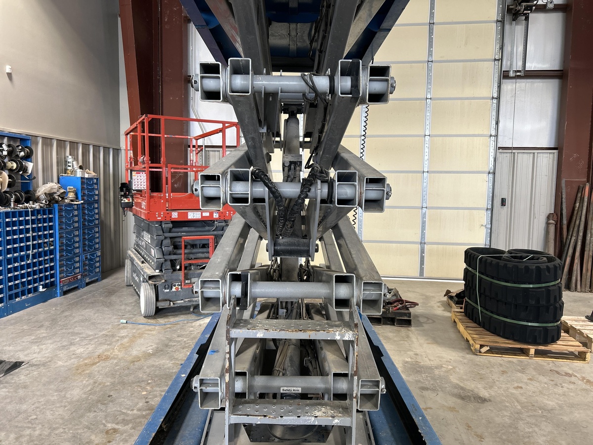 2017 Genie GS-4047-8