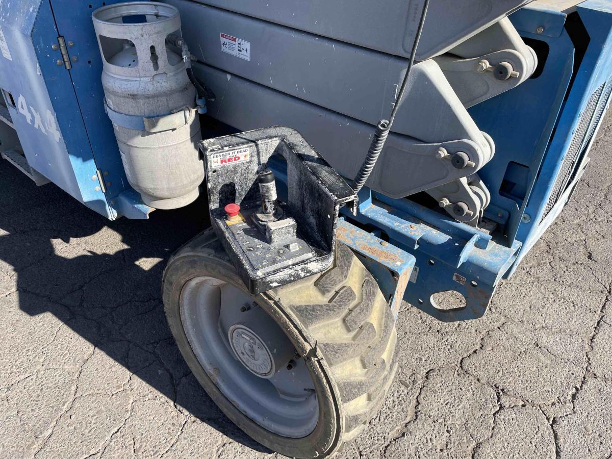 2007 Genie GS-4390 RT