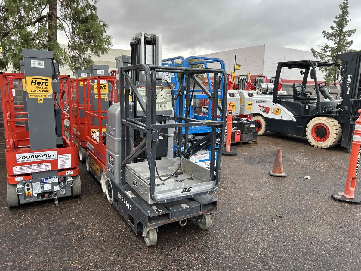 2015 JLG 20MVL-5