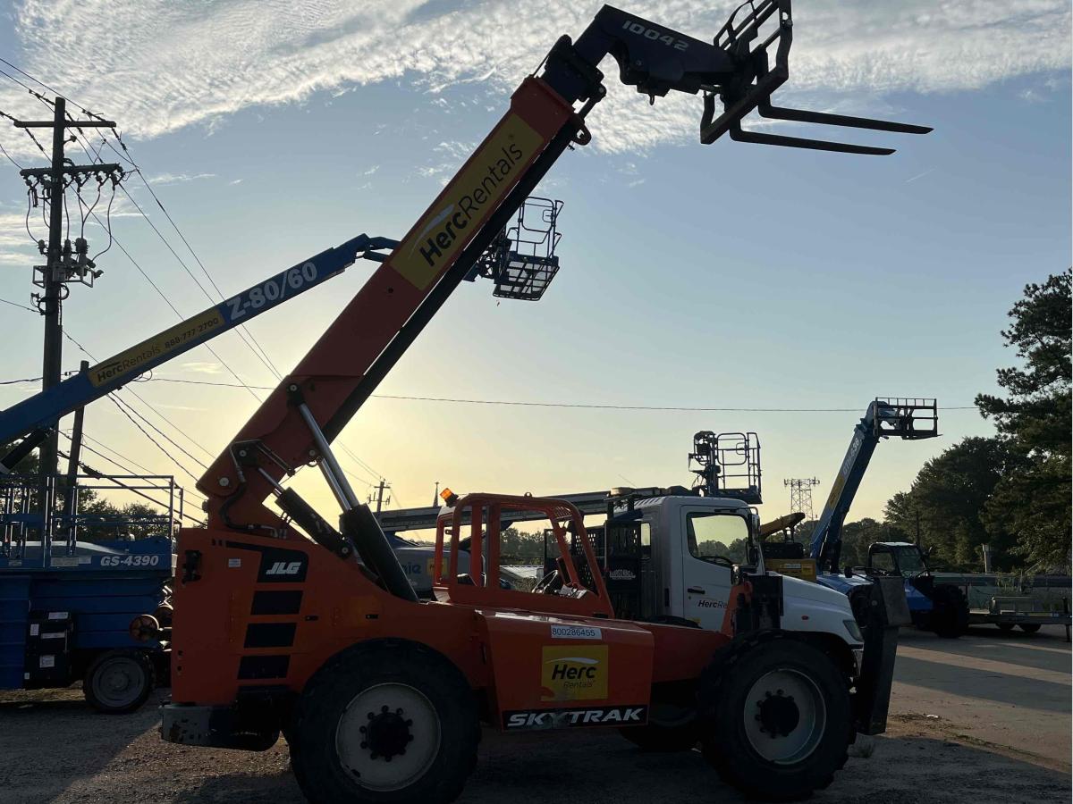 2020 SkyTrak 10042