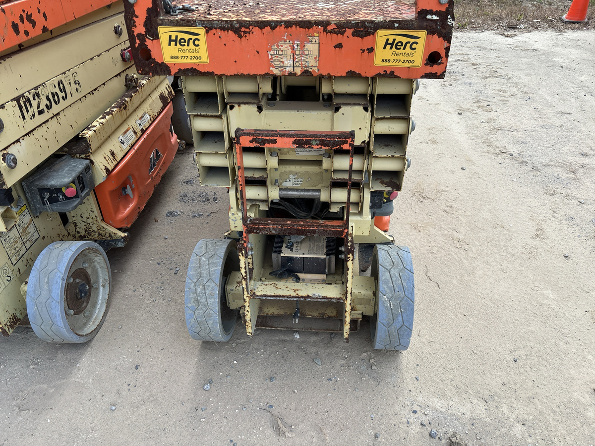 2018 JLG 2632ES-8