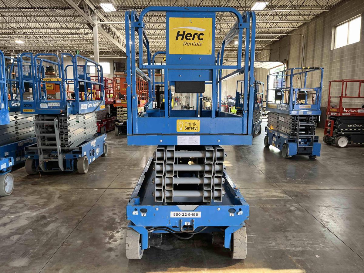 2018 Genie GS-3246-4
