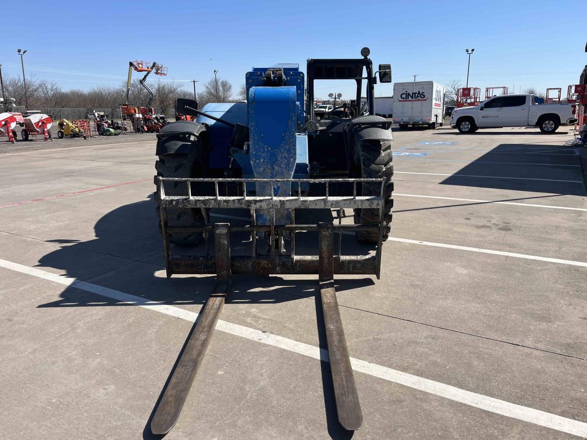 2018 Genie GTH 844