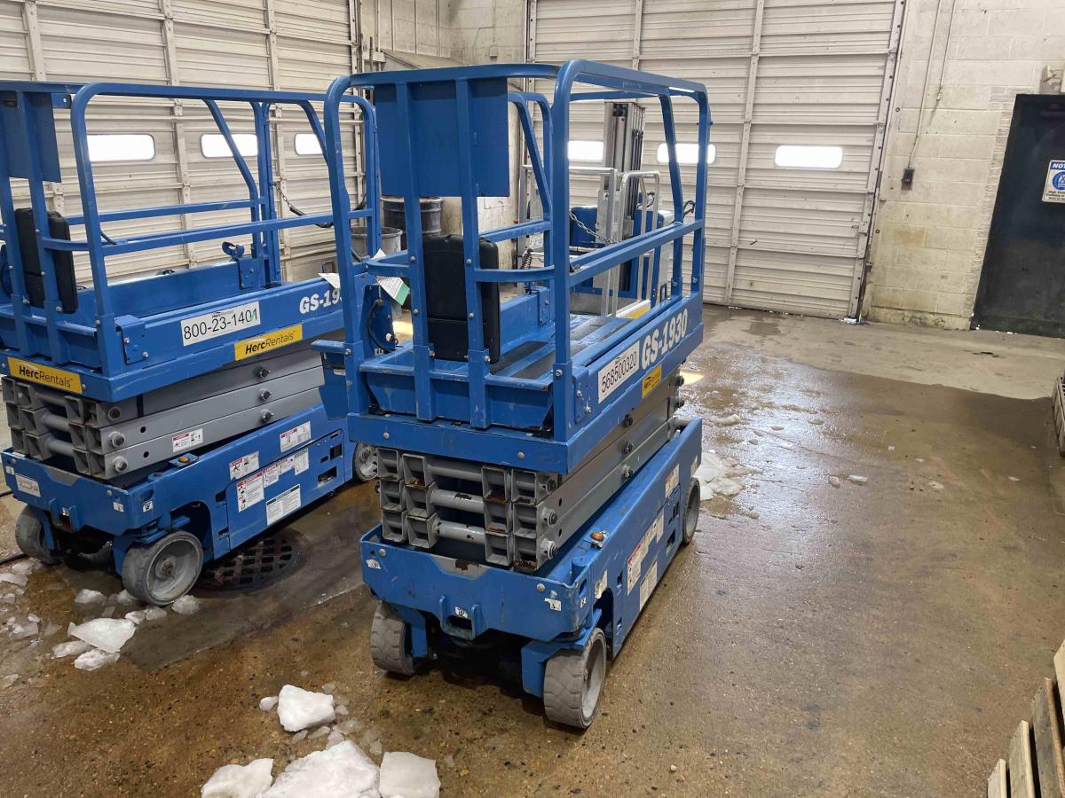 2018 Genie GS-1930