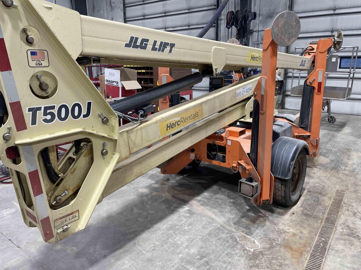 2018 JLG T500J