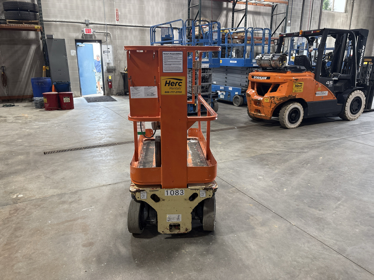 2015 JLG 1230ES-4