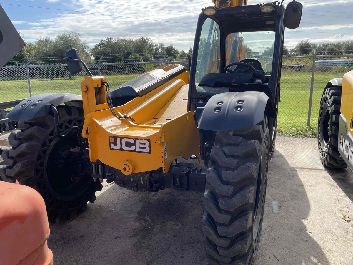 2023 JCB 509-42-2