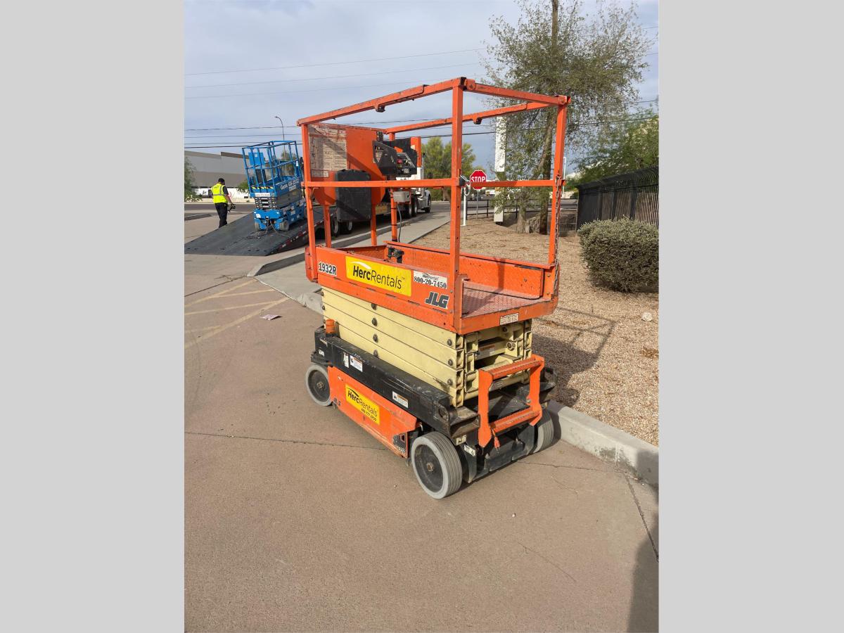 2018 JLG 1932R