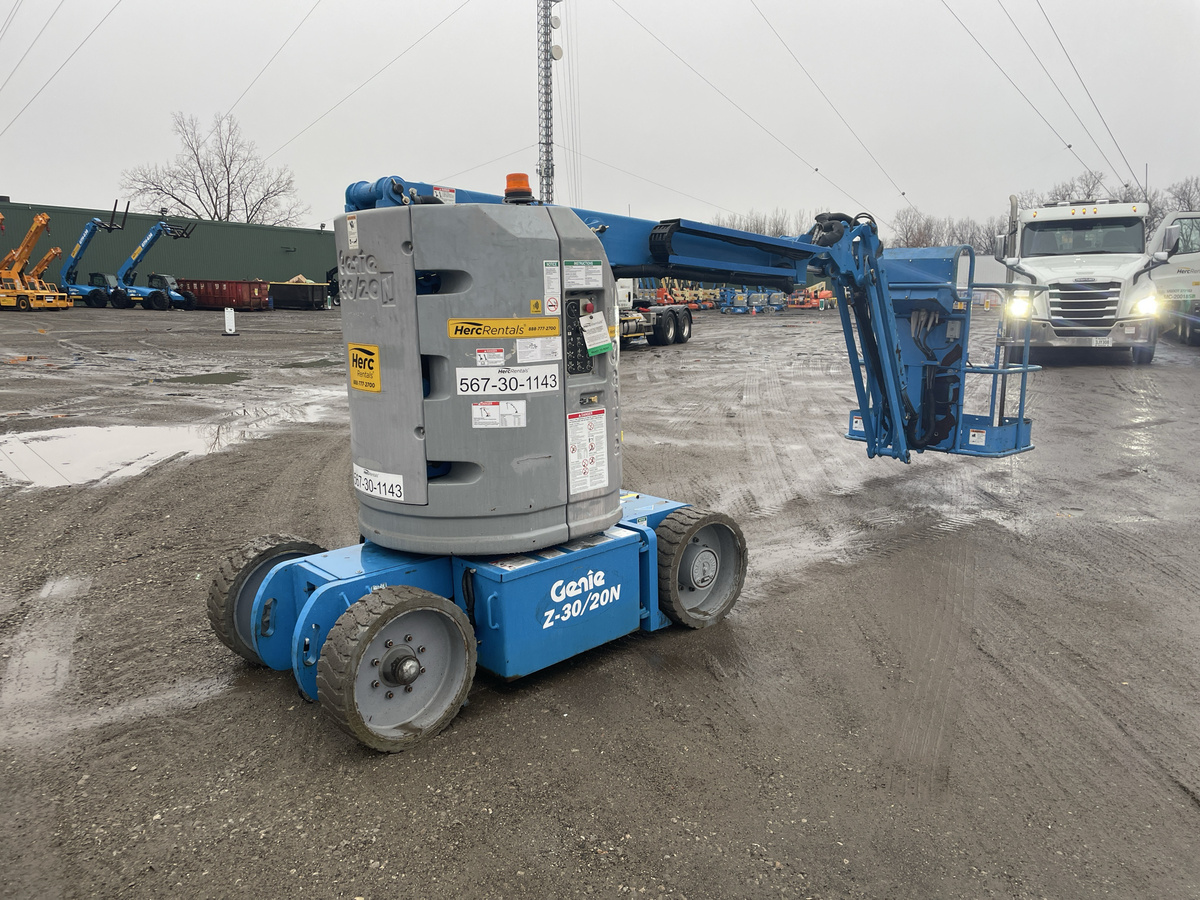 2013 Genie Z-30/20N RJ-4