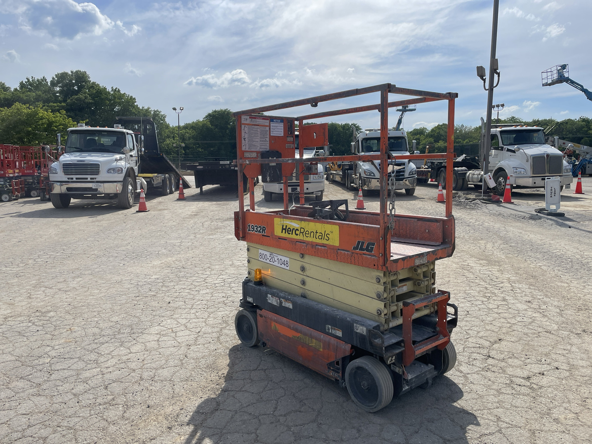 2018 JLG 1932R-4