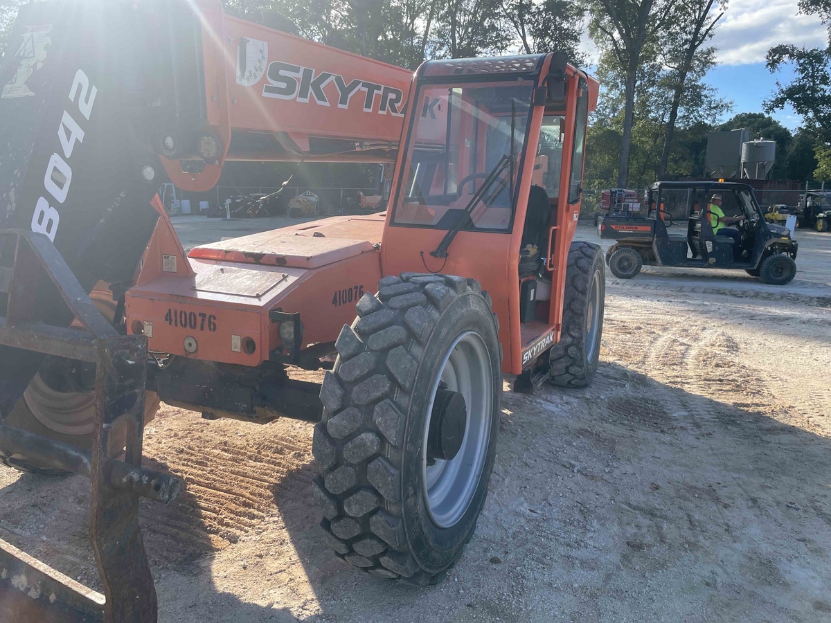 2021 SkyTrak 8042-1
