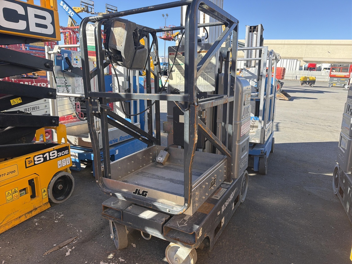 2018 JLG 20MVL